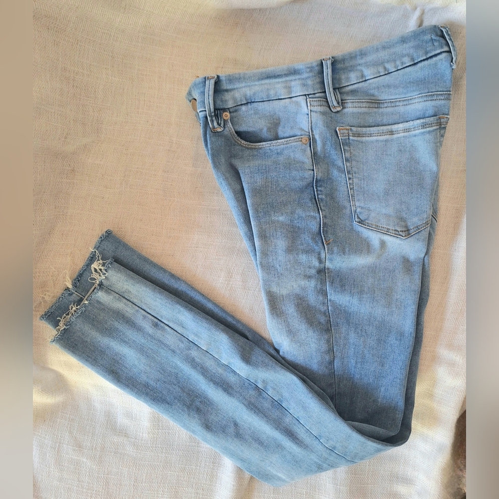 Good American Fits All Classic Bootcut Size 6-12